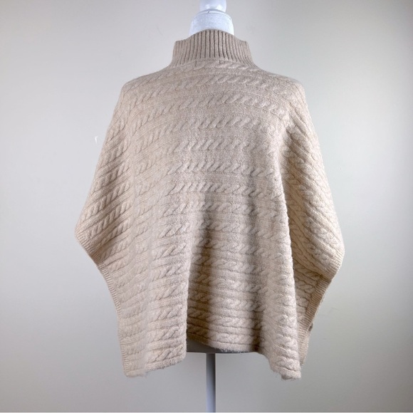 Beachlunchlounge | Cable Knit High Neck Poncho Cream | M - Picture 4 of 9